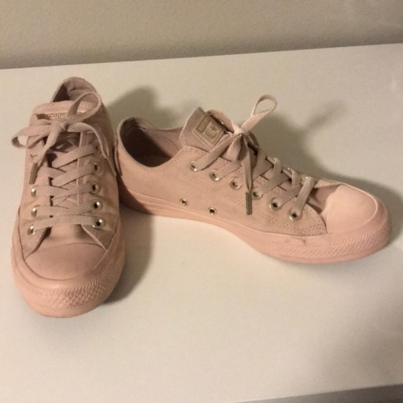 Converse - Picture 2 of 3